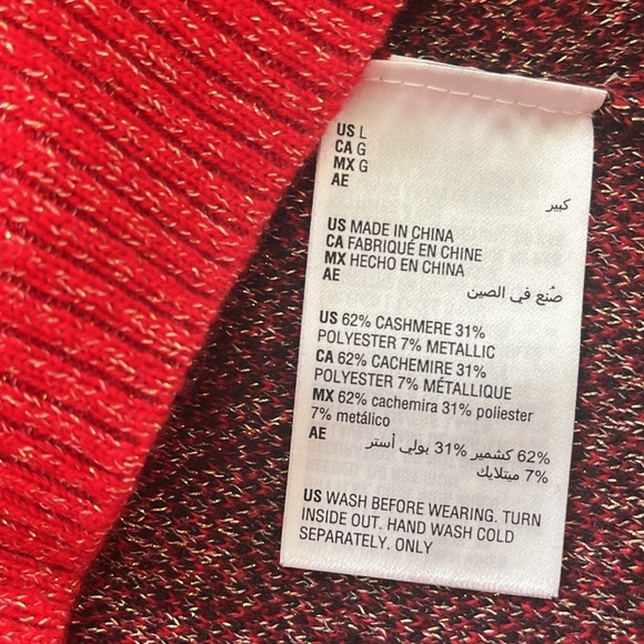 Cashmere Charter Club Sweater Round Neck Golden buttons design - Picture 5 of 5